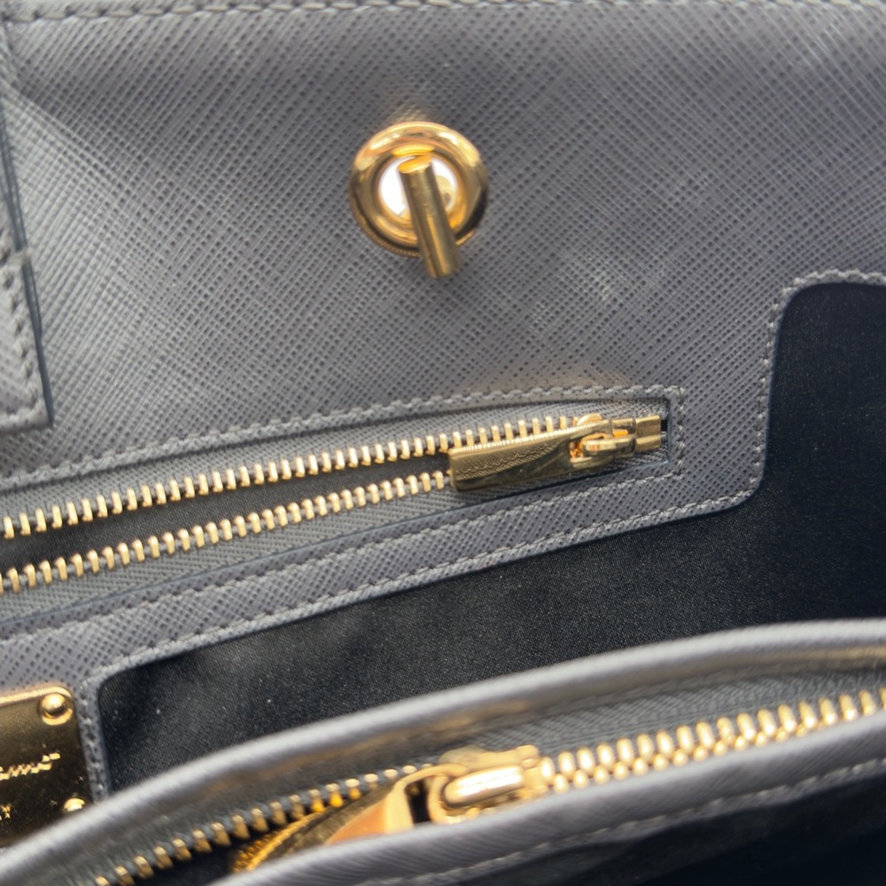 Salvatore Ferragamo Leather Chain Tote Bag Handbag Grey Gold - Picture 13 of 16